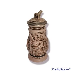 Vintage 1991 Avon GREAT DOGS OF THE OUTDOORS Hand Crafted Stein. Never used!